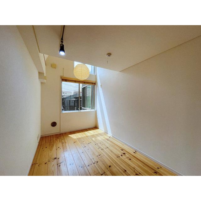 リビングダイニングに差す光が美しい。