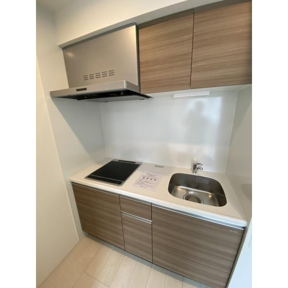 キッチンです。IHコンロが設置されています。