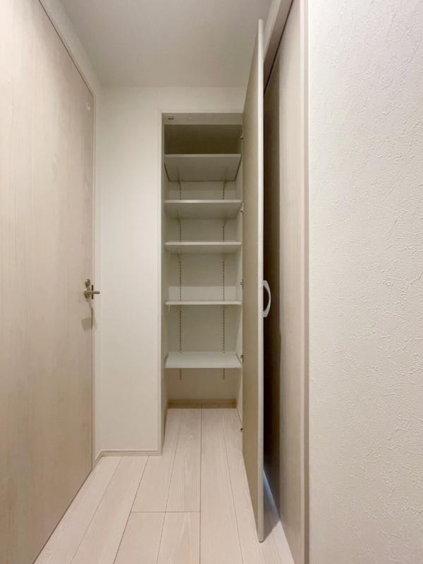 嬉しいシューズボックス付きです。