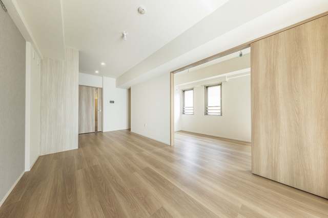 右手に5帖のベッドルームがあります。
※写真は同タイプ住戸です。