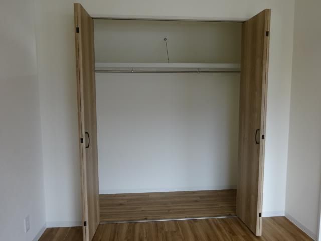 ひとりなら十分な収納