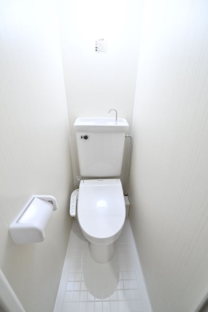 トイレです。シンプルな造りです。