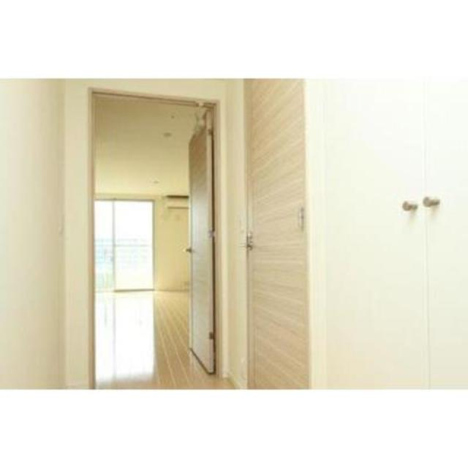 玄関サイドには、シューズBOXもついています。
※写真は同タイプ住戸です。