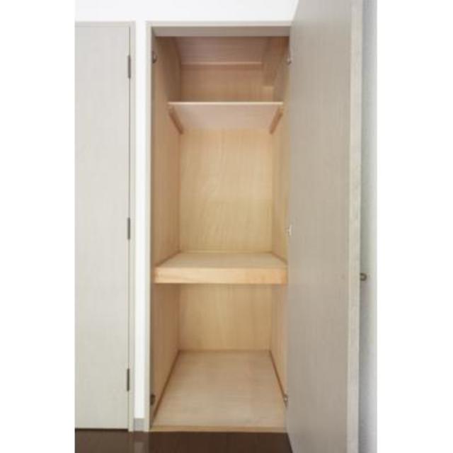 洋室には収納が付いています。
※写真は同タイプ住戸です。