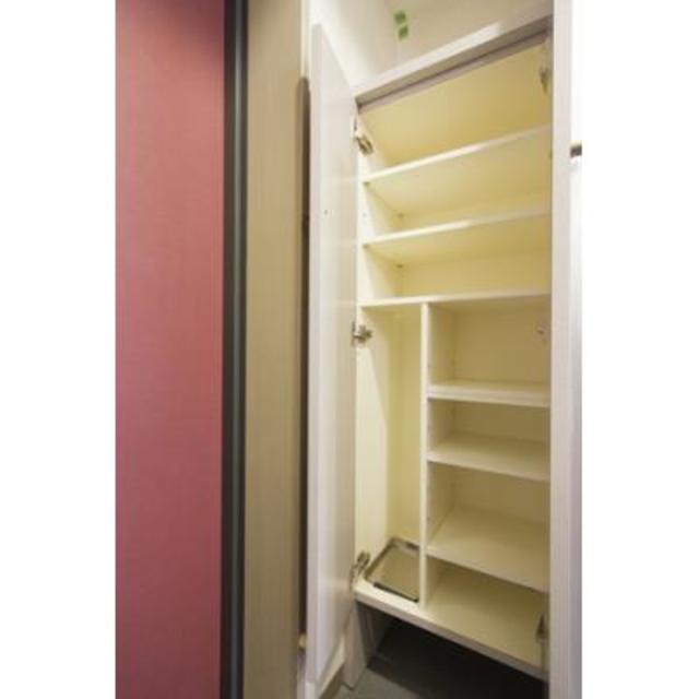 シューズボックス付きです。
※写真は同タイプ住戸です。