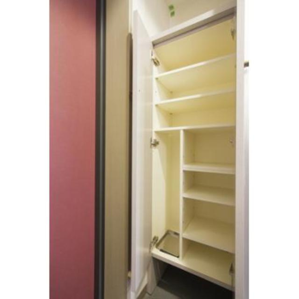 シューズボックス付きです。
※写真は同タイプ住戸です。