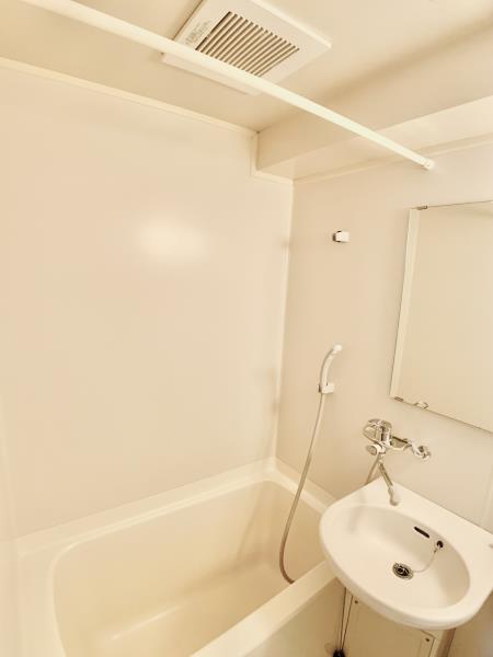 ３点式ユニットタイプです。