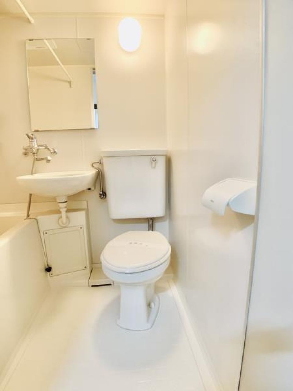 シンプルなトイレです。