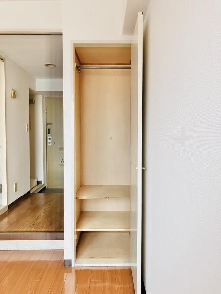 クローゼットの中の様子です。