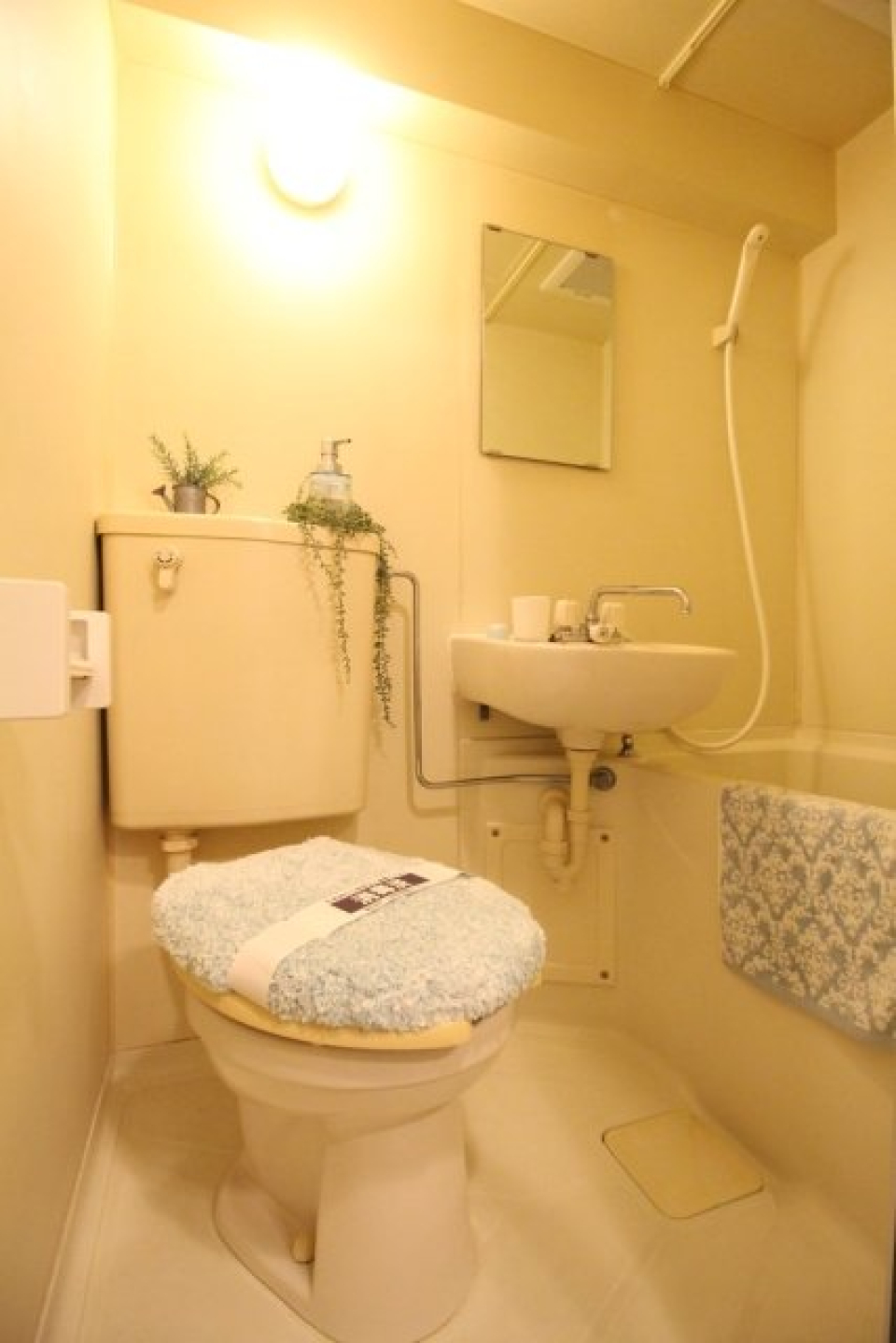 ユニットバスも自分流で癒し空間にしてみては。※家具･小物はイメージです※