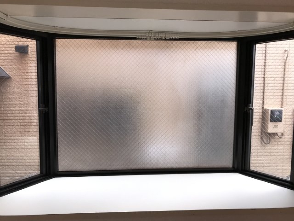 南向きに出窓が付いています。