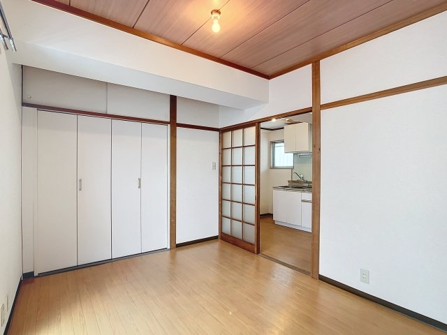 南向きのお部屋なので、日当たりも良いです。