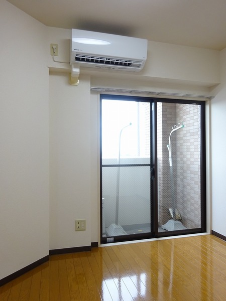 エアコン完備なので、季節問わず快適に過ごせそうです。