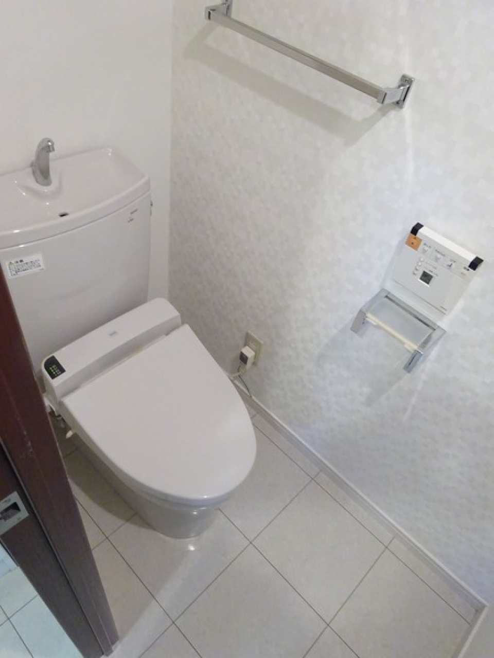 トイレです。シンプルな造りです。