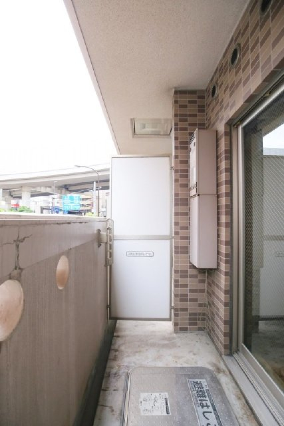 少しゆとりを感じるバルコニーです。