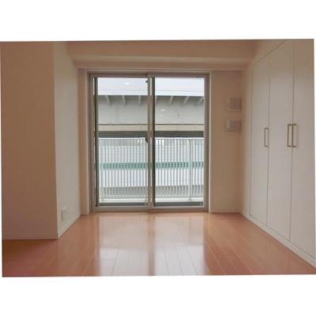 ７．０帖の南向きの部屋です。※写真は同タイプ住戸です。