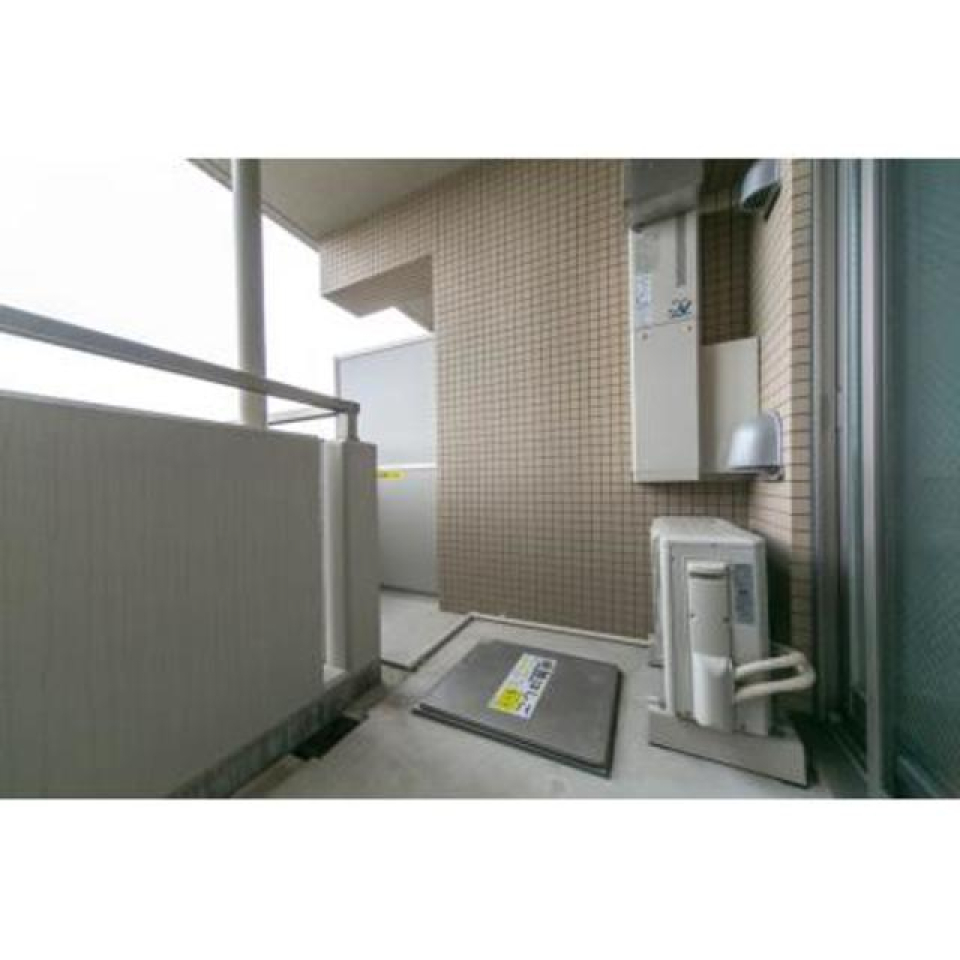 ゆとりのあるバルコニーです。※写真は同タイプ住戸です。