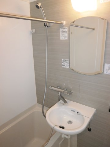 洗面台と浴室のユニットタイプです。