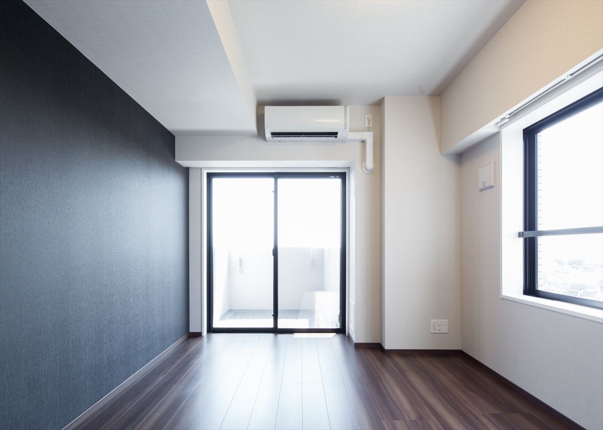 南東向きの８．２帖の洋室です。