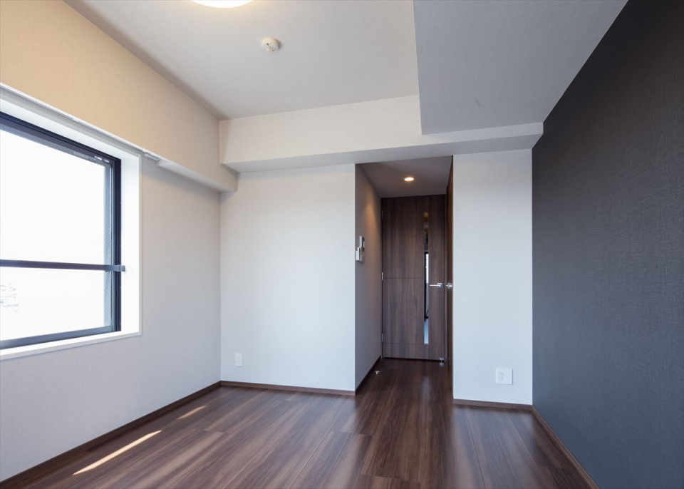 角部屋なの２方向に窓が付いています。