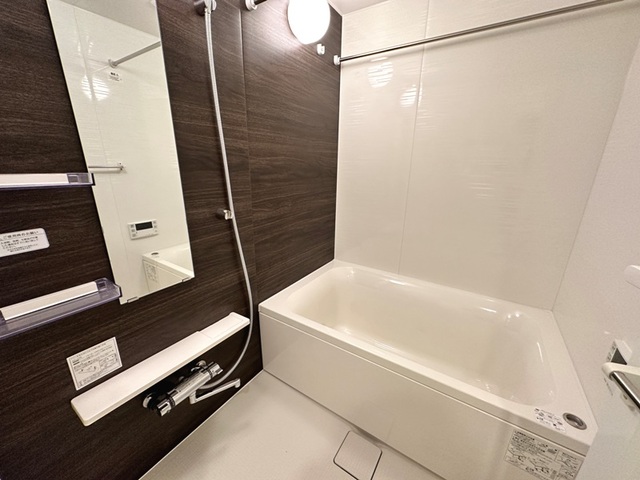 浴室です。シックな雰囲気です。
※写真は同タイプ住戸です。