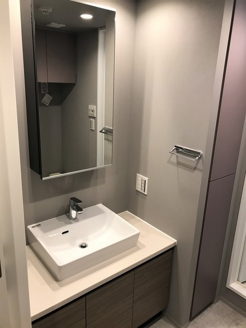スタイリッシュなデザインの洗面台。※写真は同タイプ住戸です。