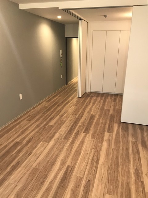 可動式の扉で４．１畳の洋室が区切られています。※写真は同タイプ住戸です。