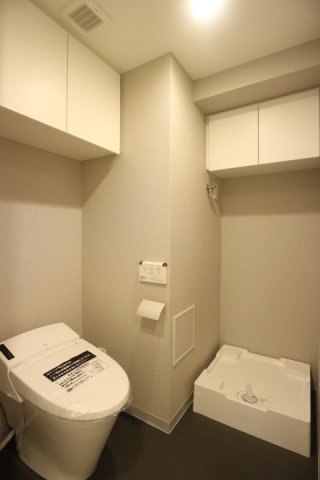 棚があるので日用品などをストックしやすそうですね。