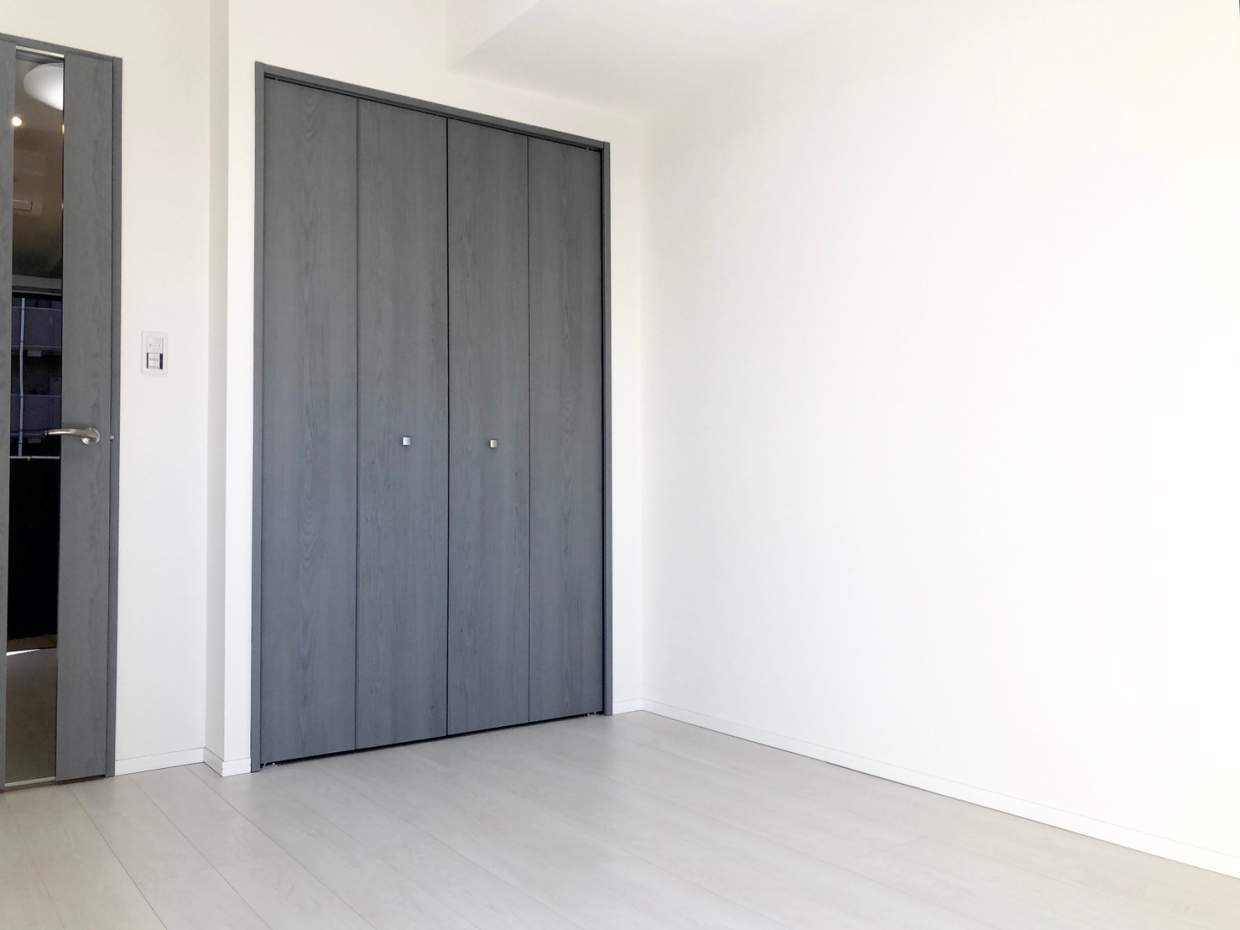 ブルージュみを感じる建具です。