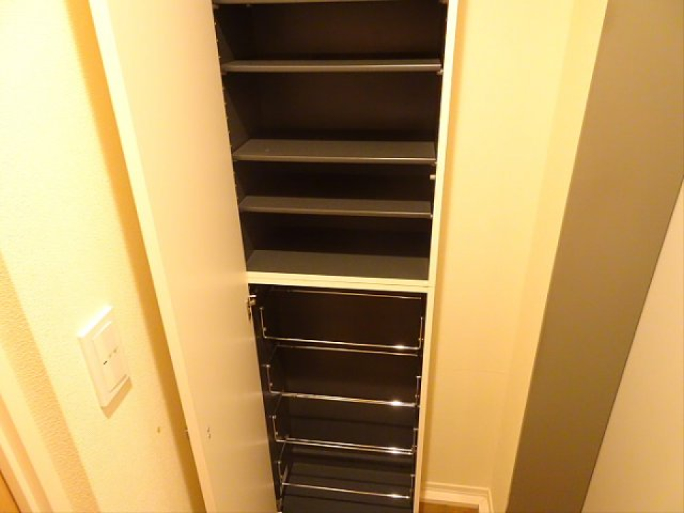 シューズBOXは靴がかなり入りそうですね。