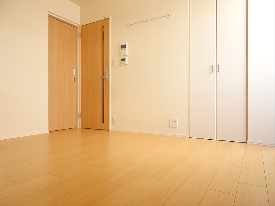 あたたかなぬくもりを感じるお部屋。帰ってきた時にぬくもりを感じれるのって、安心しませんか？