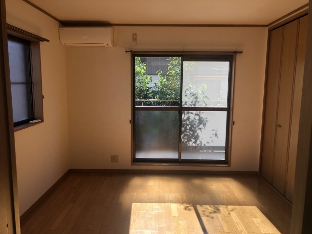 温かみのあるリビング　8帖