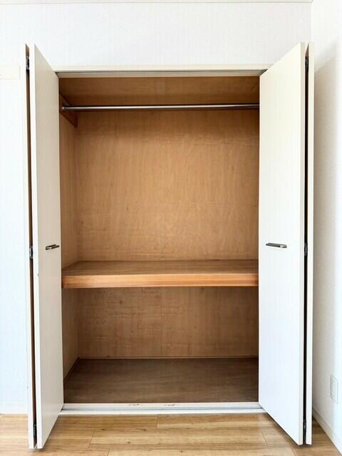 セクション分けされているので、用途によって収納を使い分けれそうですね。