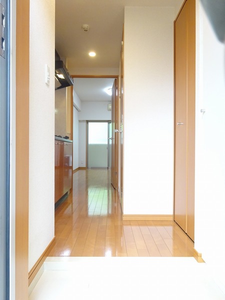 玄関からの様子です。