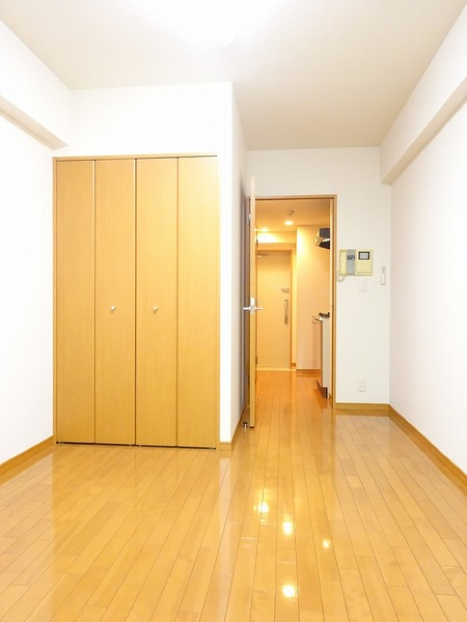 嬉しいクローゼット付きです。