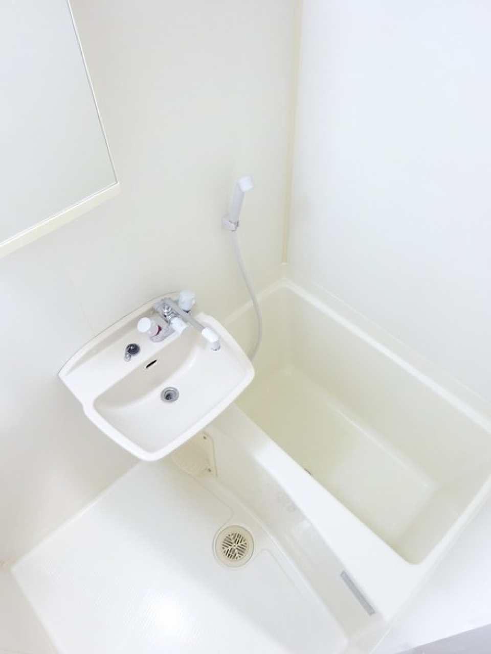 ユニットバスになっています。