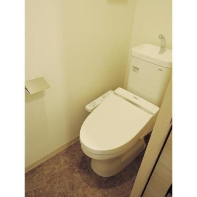 シンプルなトイレ。※写真は同タイプ住戸です。