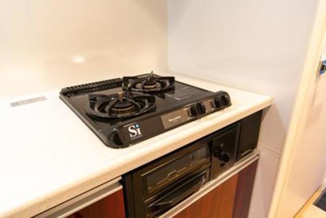 2口のガスコンロ付きです。
※写真は同タイプ住戸です。