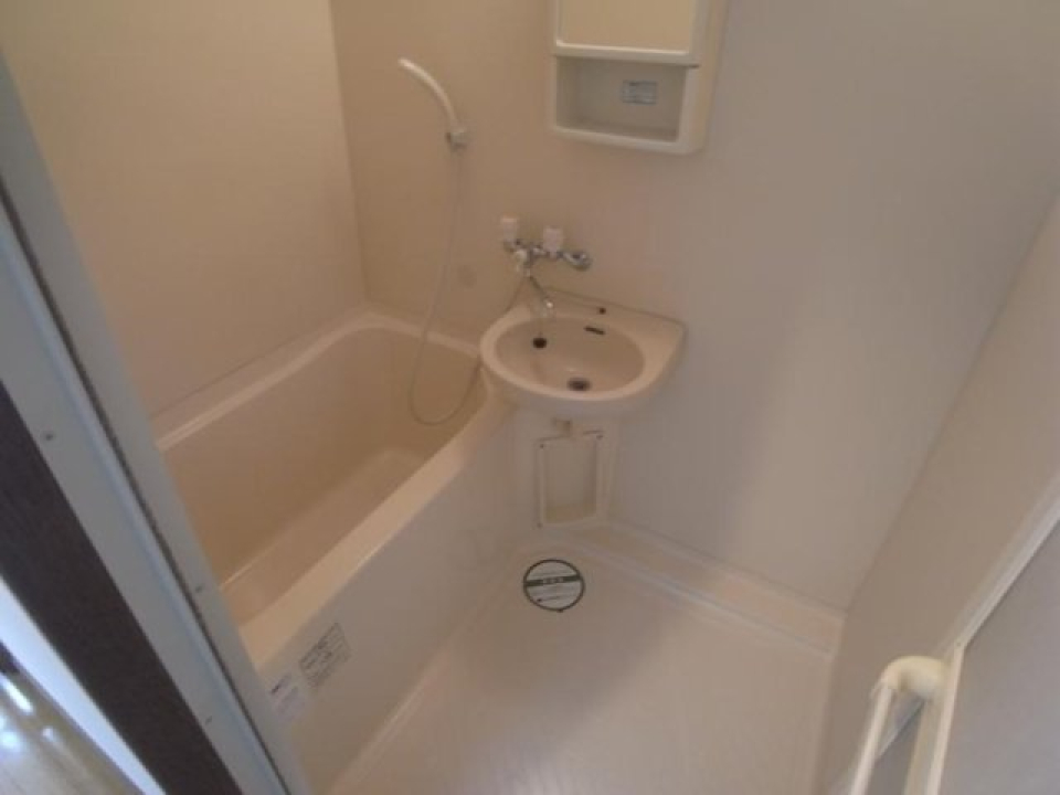 ユニットバスになっています。