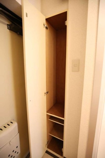 シューズBOXは縦長スタイル
。スタイリッシュです。