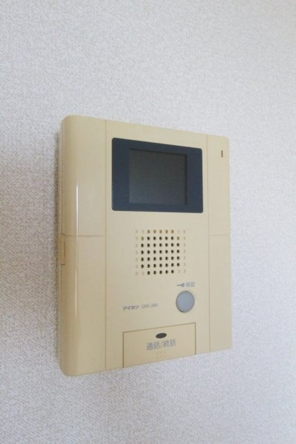 モニター付オートロック付きです。