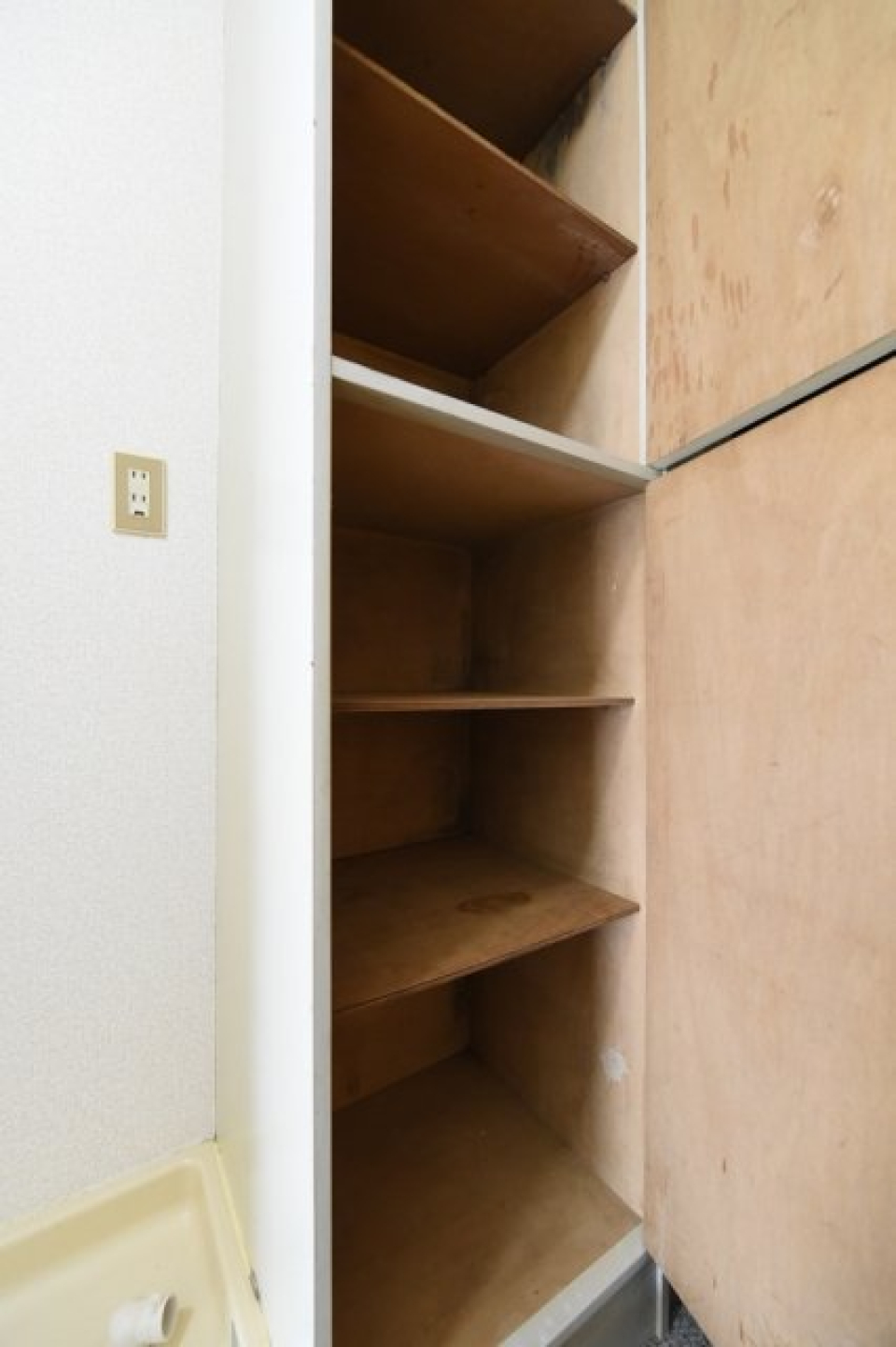 １人暮らしにはちょうどいい容量のシューズボックス。