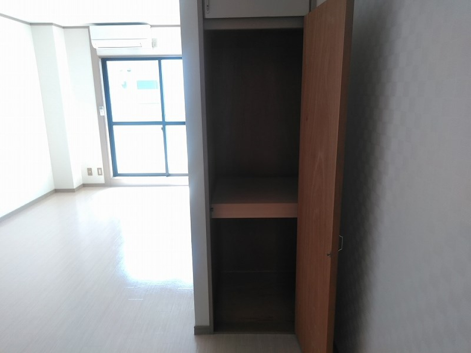 リビングにはもう一つ収納