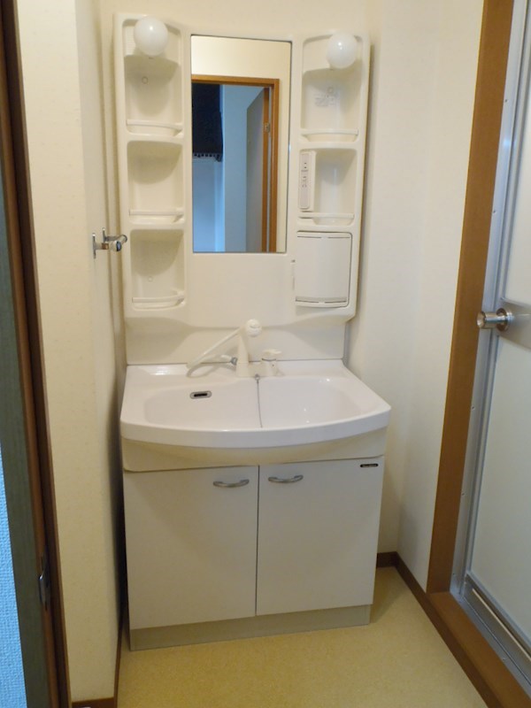 シャワー付き独立洗面台