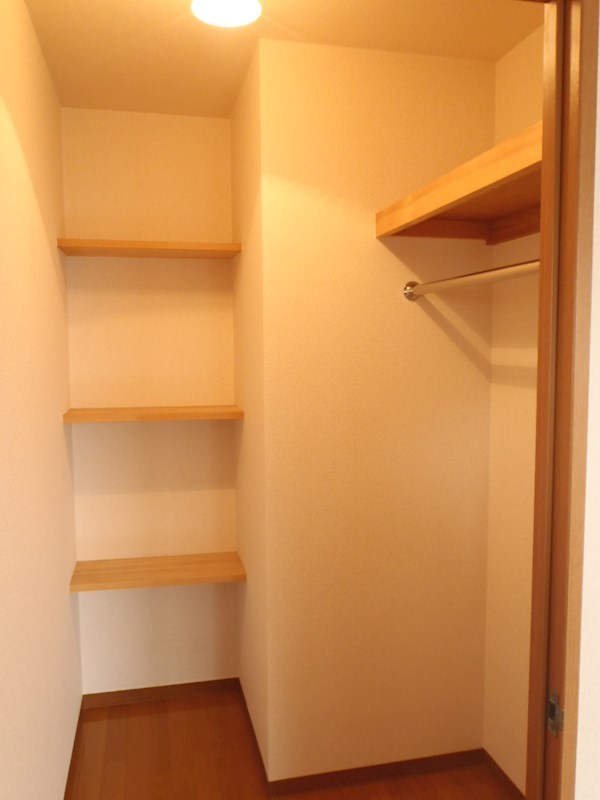 嬉しいウォークインクローゼット