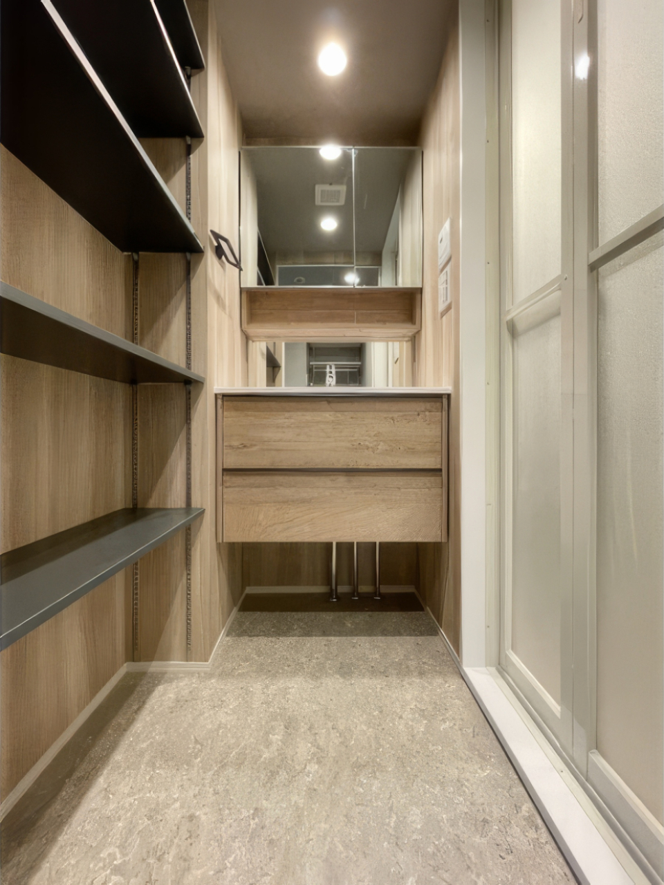 ホテルライクな洗面スペース。