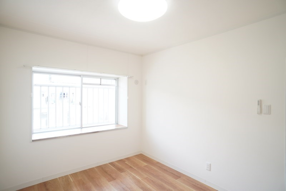 こちらの窓は北側