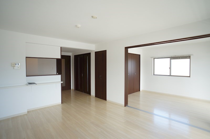 リビング　14帖