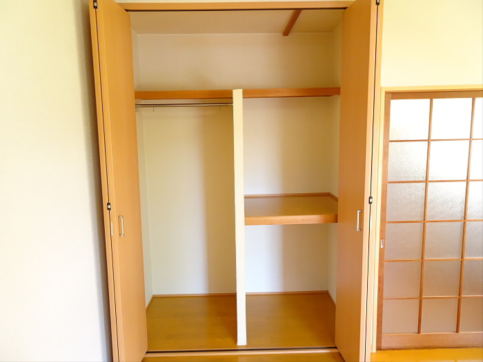 小さくセクション分けがされている収納です。整理整頓がしやすそうですね。