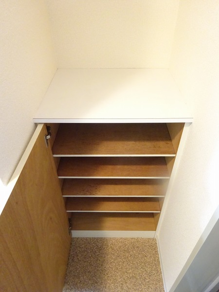 シューズボックスが付いています。